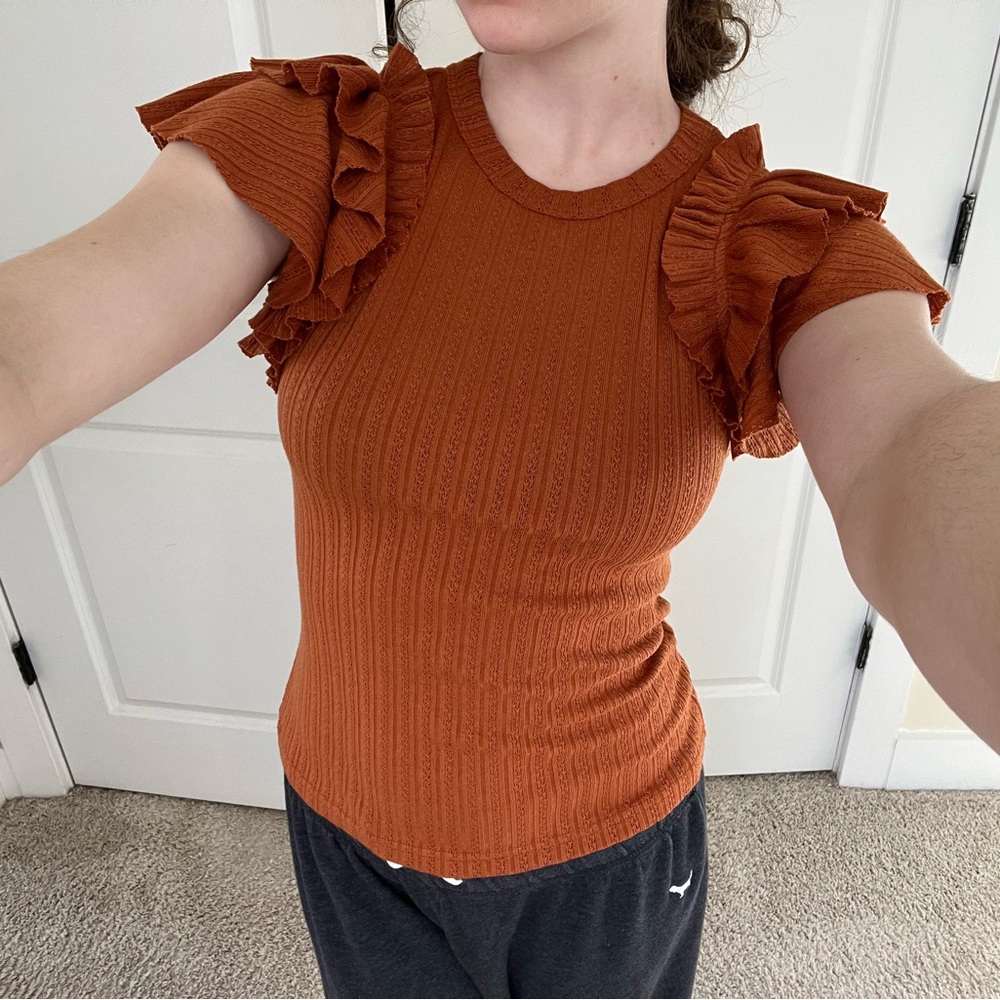 Sweater Tank Top. Orange sweater. Sweater tank. Winter outfit inspo. Small